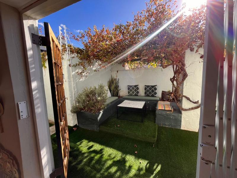 2 Bedroom Property for Sale in Observatory Western Cape
